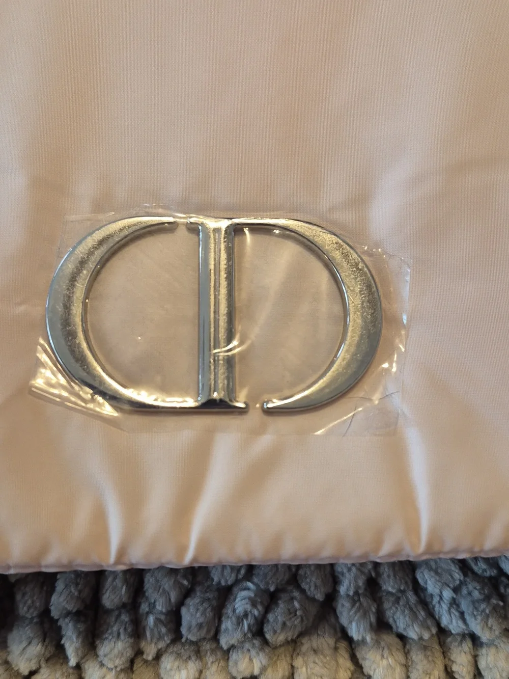 NWT Dior Blush Satin Clutch with Silver CD Emblem [B5-5] - Picture 3 of 9